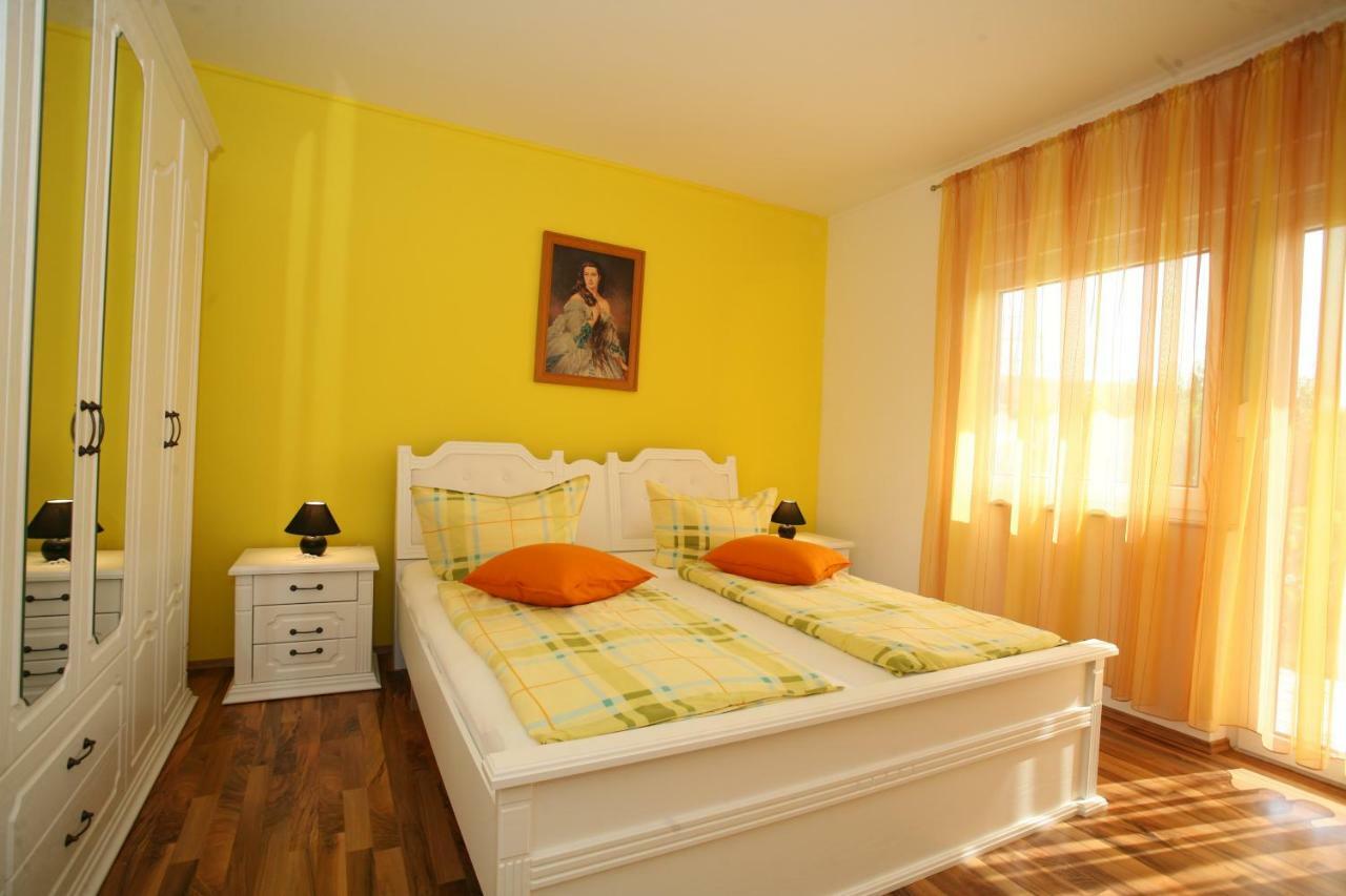 Apartment Era Trogir Exterior photo